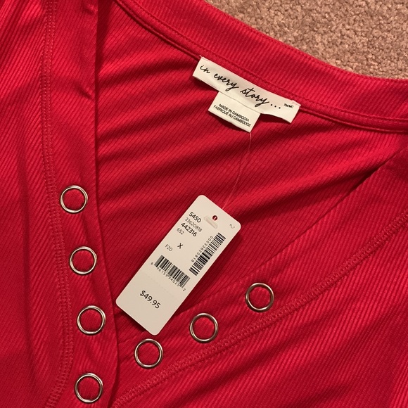 Pink In Every Story top - Picture 2 of 3